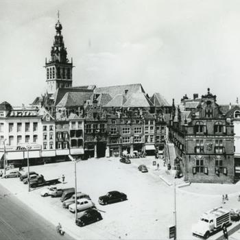 centrum Nijmegen, Grote Markt en gerestaureerde St Stevenskerk