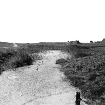 Stuwwal 'Rode Klif' bij Laaxum, 1944