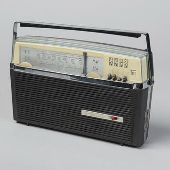 Draagbare radio, Frankrijk, circa 1964