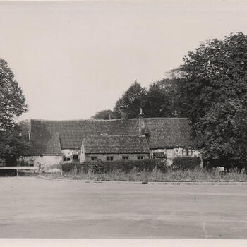 Exterieur wasserij/blekerij Gehrels in Overveen, voor 1936