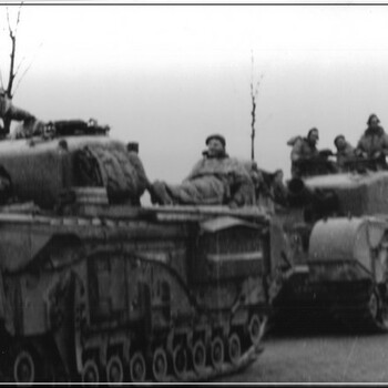 Aalten 1945, Engelse tanks in de Richterinkstraat