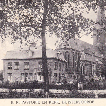 Pastorie en R.K. Kerk Duistervoorde.