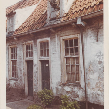 Woningen Elisabeth Gasthuis, het Oude Mannen en Vrouwenhuis. In 1534 gesticht door vrouwe Elisabeth van Culemborg.  Rond 1980 is het hofje gesloopt en vervangen door nieuwbouw.