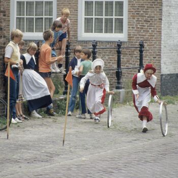 Historische kinderspelen ter gelegenheid van Harderwijk 750