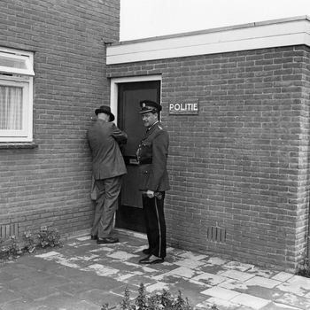 Opening van de politiepost in Hierden