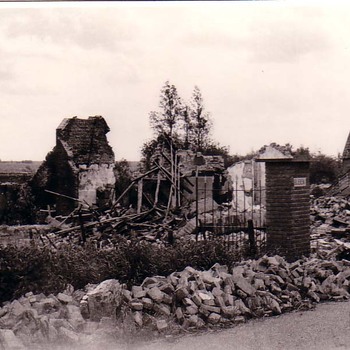    Verwoest huis Bleiendaal  te Alem.