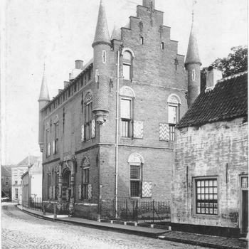   Het huis van Maarten van Rossum te Zaltbommel