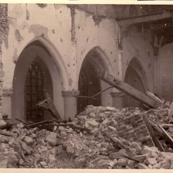     Interieur verwoeste ned herv kerk te Kerkdriel.