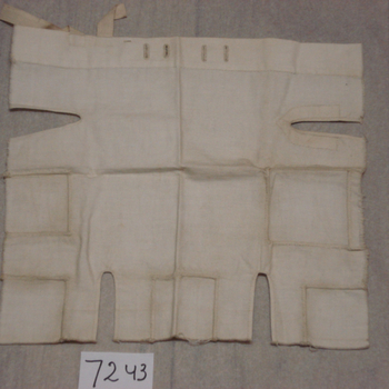 oefenlap van wit katoen voor school, naaien  1913-1917